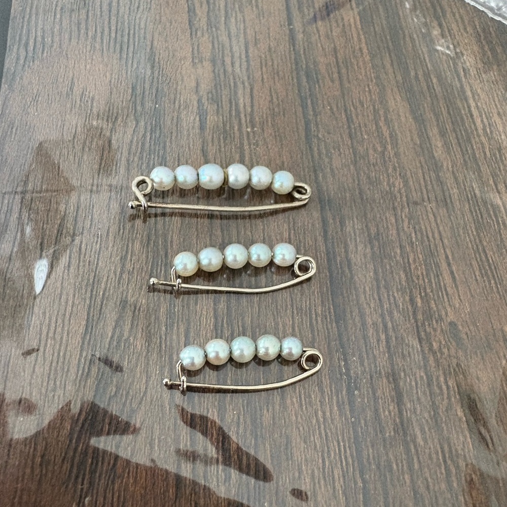 Vintage Elegant 14k and 10k Pearl Brooch lingerier Set